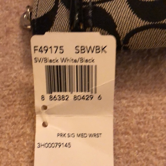 NWT Coach Signature Wrislet - Picture 4 of 6